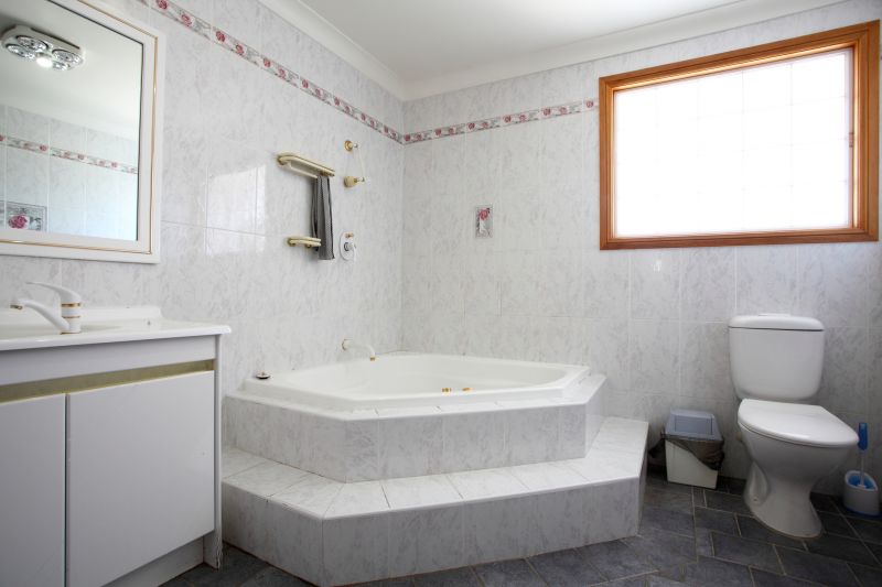 Top Bathtub Installation Companies in Troy, OH